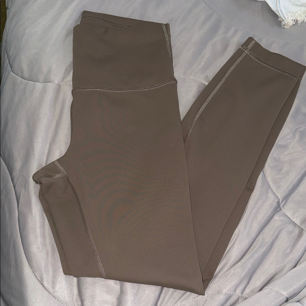 lululemon nomad size 6 wunder train leggings